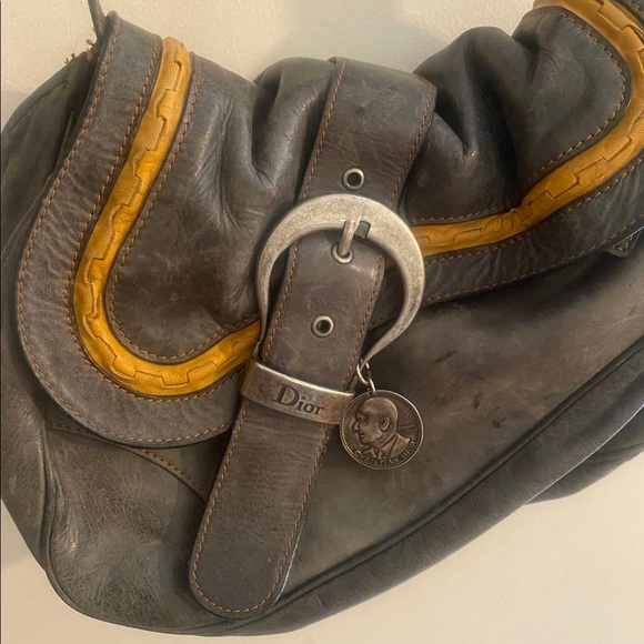 Dior leather bag! - Picture 2 of 9